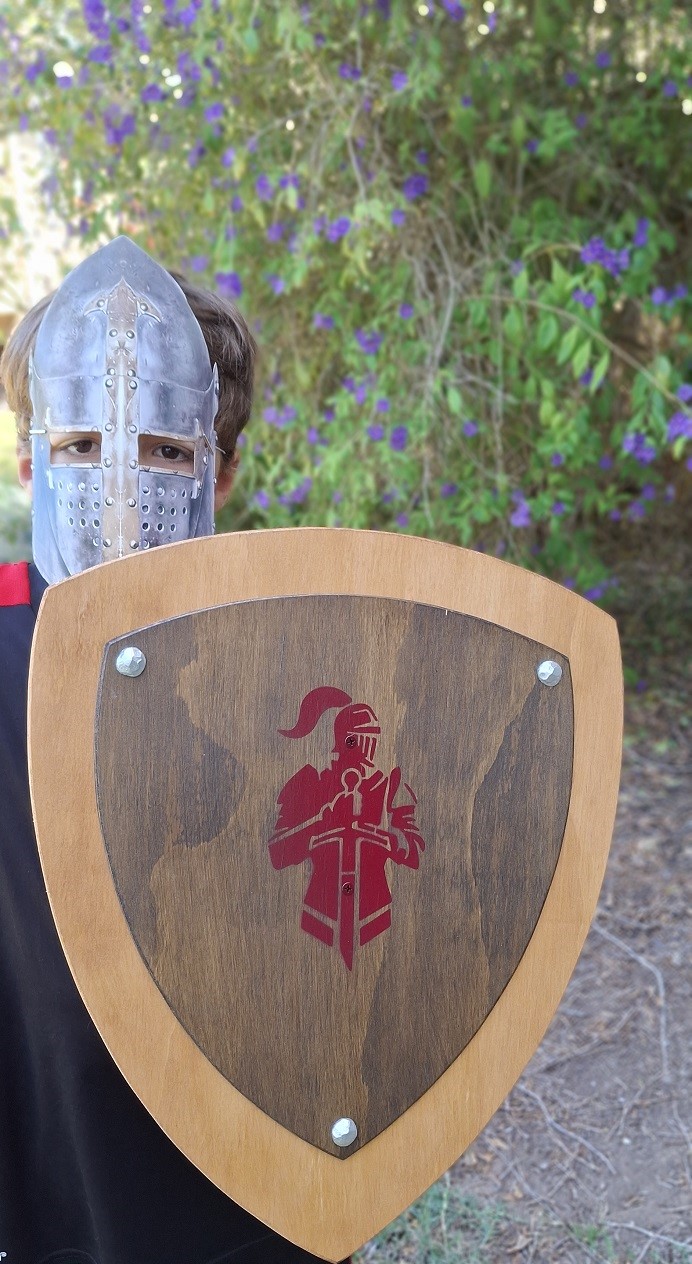 wooden knights medieval shield and wooden sword set for boys and kids for medieval costumes, fancy dress and halloween costumes or birthday gifts for boys